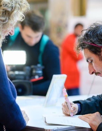 Dvije promocije u ponedjeljak navečer: "Knjiga o knjižnici" Susan Orlean i "Razdomljeni" Marija Desiatija