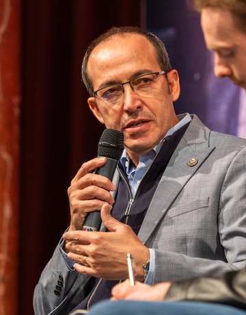 Burhan Sönmez u Domu hrvatskih branitelja: Cilj je bio preko jedne teme, jednog pitanja, prikazati cijeli svijet